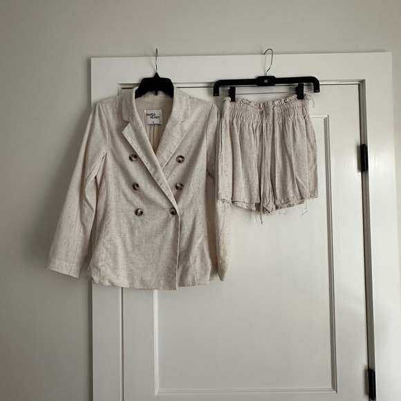 Petal & Pup Two-Piece Linen Shorts Set - Picture 1 of 9